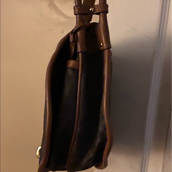 Used a few times like new in great shape used 2x make an offer 👜 - Picture 2 of 5